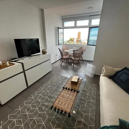 Alicia Playa Canteras