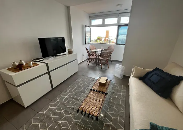 Alicia Playa Canteras